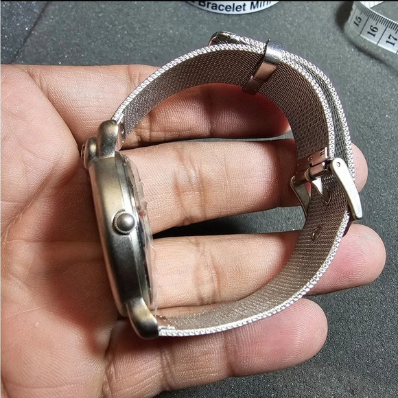 Vintage 1997 Dr. Seuss Cat In The Hat Silver Tone Quartz Watch Working 3ATM WR - Picture 6 of 9